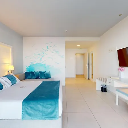 Acrotel Lilyann Boutique Hotell 3*