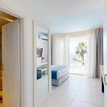 Acrotel Lilyann Boutique Hotell Elia Nikitis