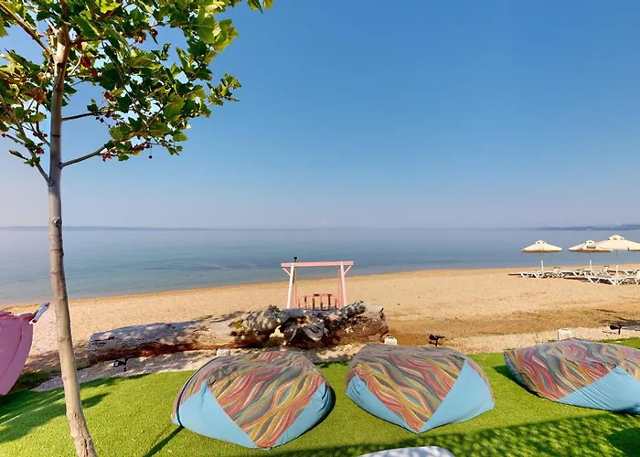 Acrotel Lilyann Boutique