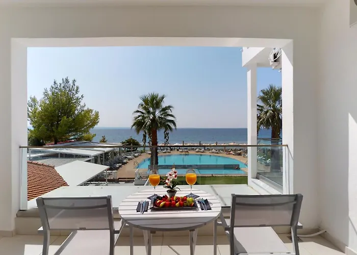 Acrotel Lilyann Boutique