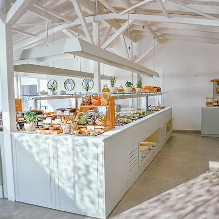 Acrotel Lilyann Boutique Hotel 3*