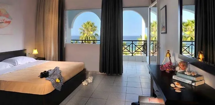 Acrotel Lilyann Boutique 3*