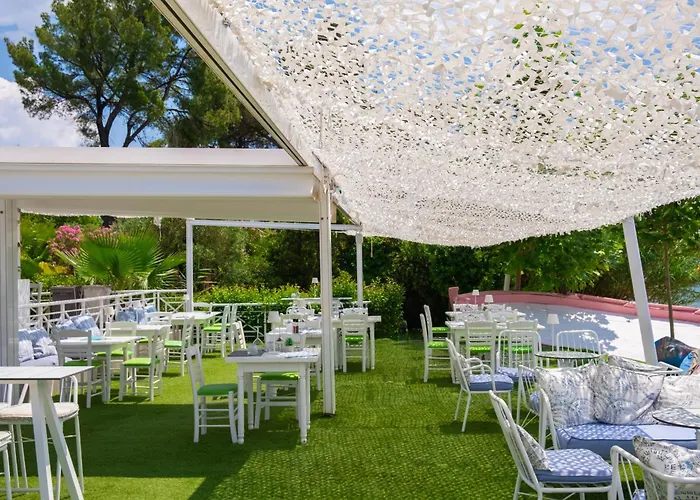 Hotel Acrotel Lilyann Boutique