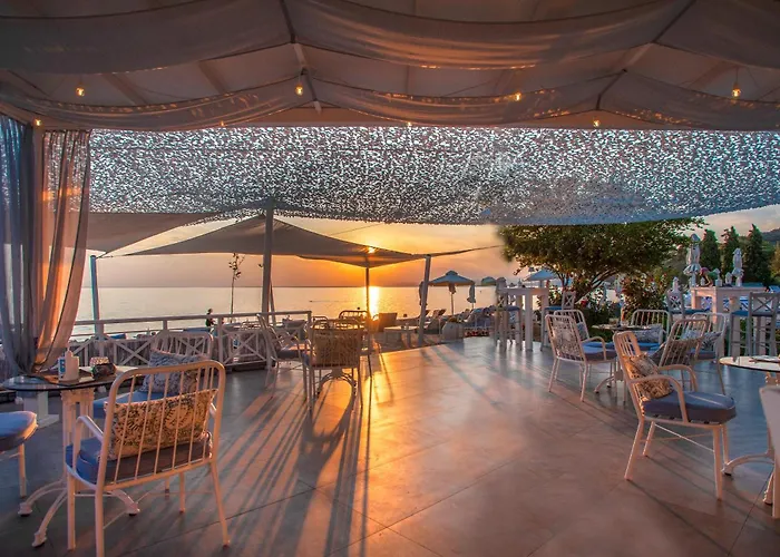 Hotel Acrotel Lilyann Boutique